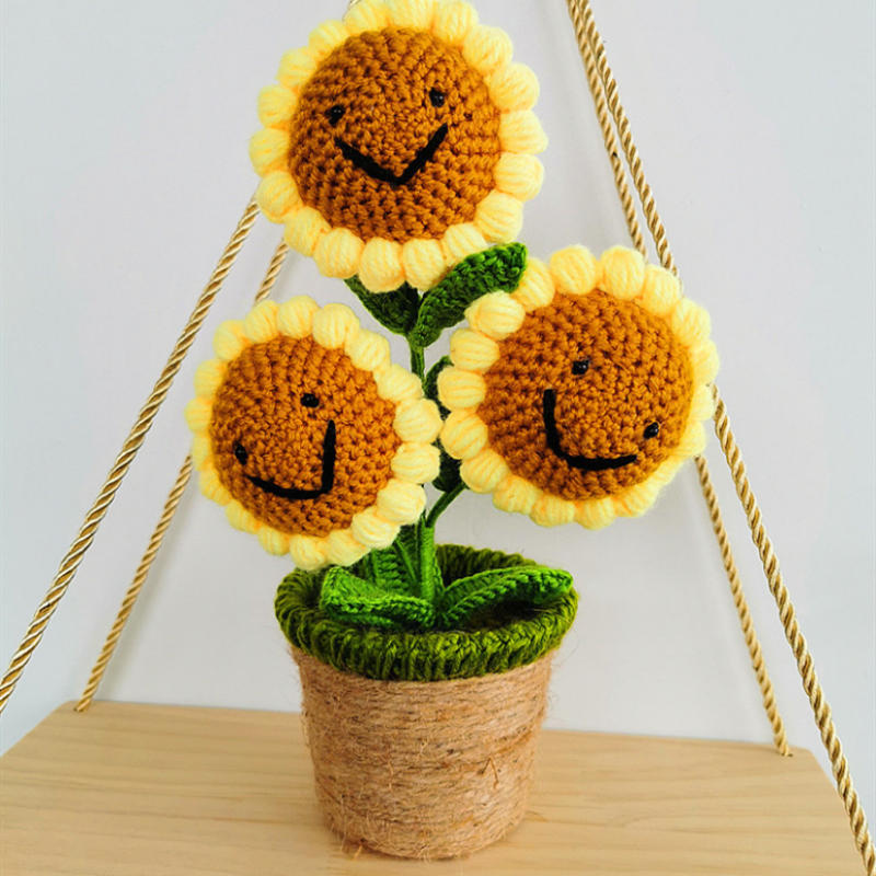 Hand-Knitted Flowers in Pot - Floever_Flowers