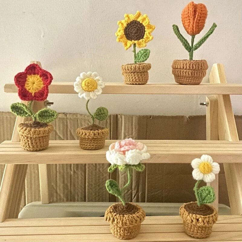 Hand-Knitted Flower in Pot - Floever_Flowers